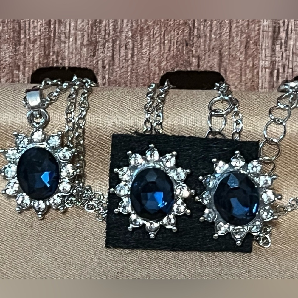 Vintage Style Gemstone Jewelry Set, BN - Picture 2 of 2